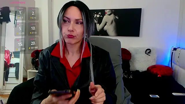 Snapshot of EvelynQueenn chatting on March 2025 04:25:01 AM EvelynQueenn online show from March 2025 04:25:01 AM