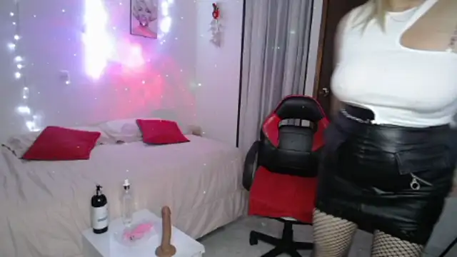 vanessalat online show from October 2025 11:47:02 PM