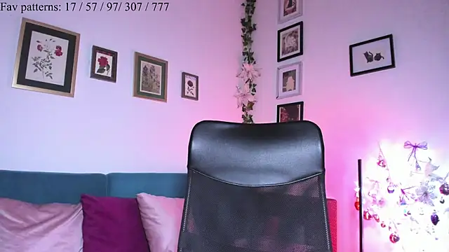 Conlosmichis online show from December 2024 01:32:01 AM