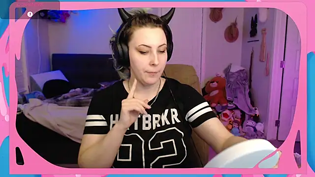 Snapshot of CirqueNoirBlu chatting on November 2025 03:31:01 AM CirqueNoirBlu online show from November 2025 03:31:01 AM