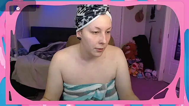 Snapshot of CirqueNoirBlu chatting on November 2025 03:53:02 AM CirqueNoirBlu online show from November 2025 03:53:02 AM