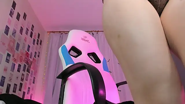 Snapshot of Vanessa_Verona chatting on November 2025 05:52:01 AM Vanessa Verona online show from November 2025 05:52:01 AM