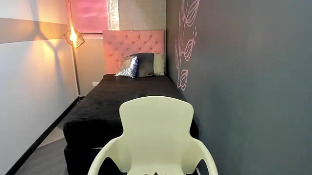 GiaFox  online show from February 2025 03:31:02 PM