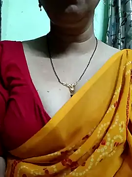 Snapshot of Rosy-B chatting on December 2024 12:34:02 AM Rosy-B online show from December 2024 12:34:02 AM