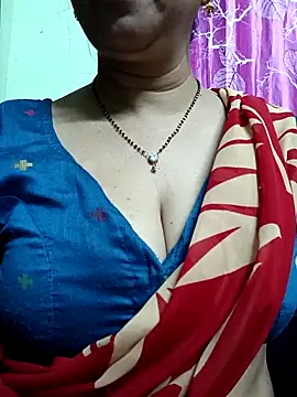 Rosy-B online show from November 2025 09:47:01 PM