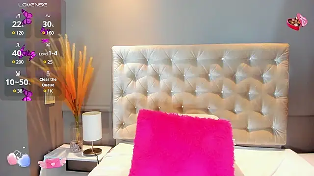 Snapshot of AriaRusso chatting on December 2024 09:16:01 PM AriaRusso online show from December 2024 09:16:01 PM