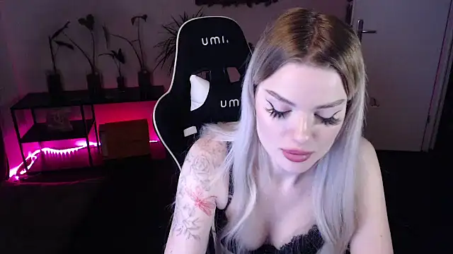 Bunny-Lou online show from March 2025 12:39:02 AM