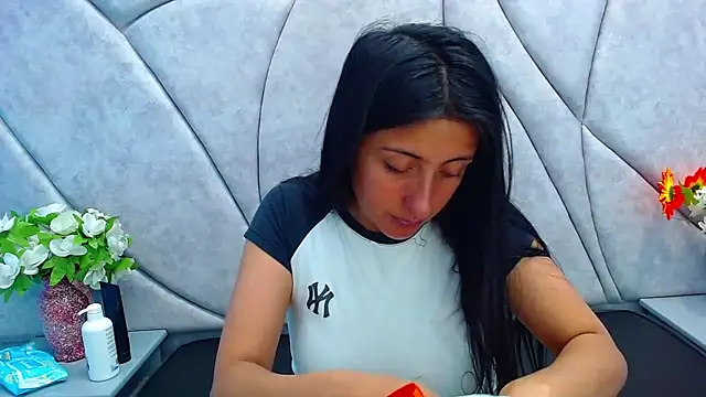 Cameron cutte online show from January 2025 02:45:02 AM