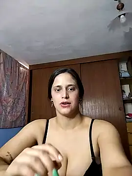 Catalinacandela online show from September 2025 07:48:01 PM