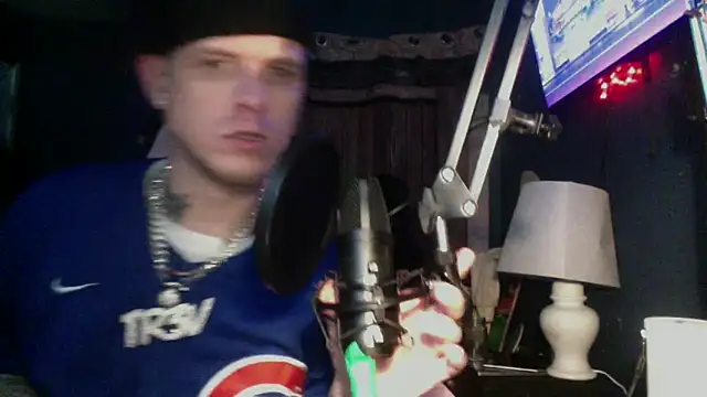 traejddd online show from June 2026 07:03:02 PM