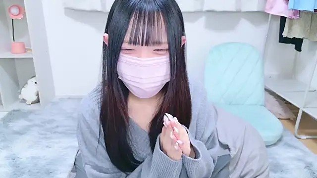 Snapshot of Suzu_ch_xx chatting on February 2025 03:49:01 PM Suzu ch xx online show from February 2025 03:49:01 PM
