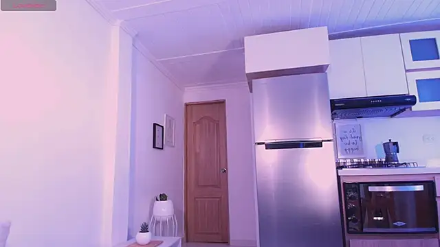 DannaHyde online show from November 2025 06:19:02 PM