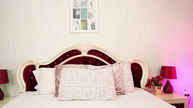 StacyLight online show from May 2026 11:24:02 PM
