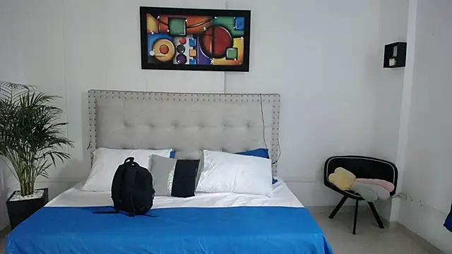 Chiqui milk  online show from February 2025 07:07:01 PM