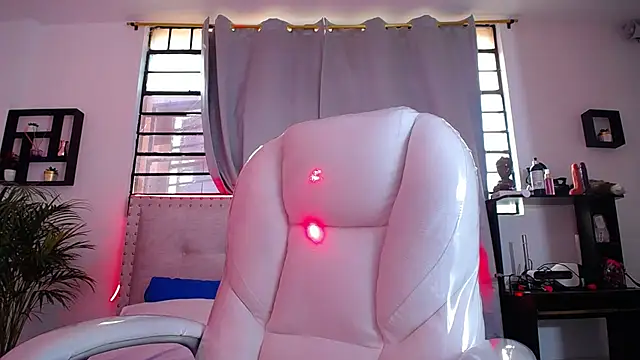 Chiqui milk  online show from March 2025 10:50:02 PM