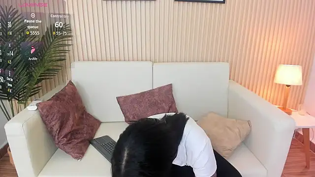 Chiqui milk  online show from October 2025 07:12:02 PM