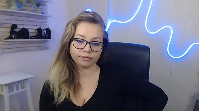 Snapshot of holly_xglam chatting on January 2025 08:51:01 AM holly xglam online show from January 2025 08:51:01 AM