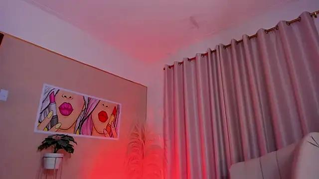 SkiinnyAna online show from February 2025 10:39:02 PM