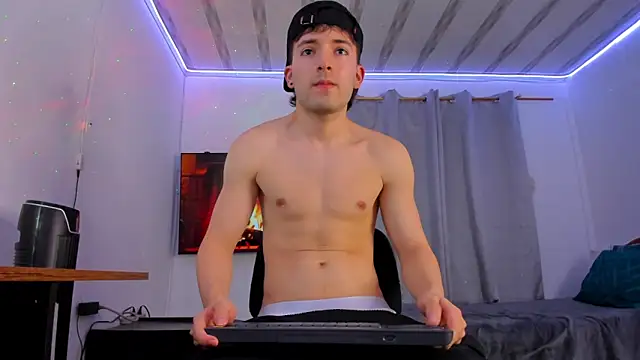 Snapshot of bower_and_colucci chatting on February 2026 12:07:02 AM bower and colucci online show from February 2026 12:07:02 AM