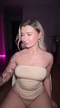 Snapshot of Anour_amour chatting on March 2026 02:33:02 AM Anour amour online show from March 2026 02:33:02 AM