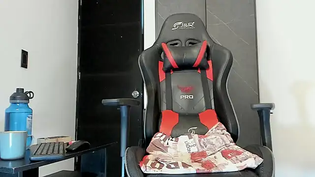 sergiio mesa27 online show from December 2024 12:49:01 PM