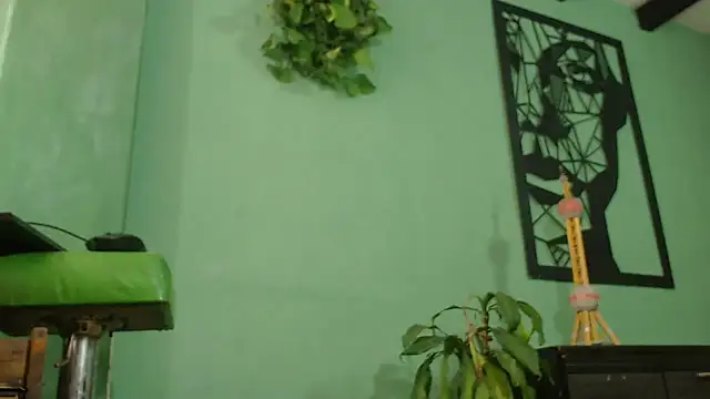 Snapshot of thirstymoonxx chatting on September 2025 07:08:01 PM thirstymoonxx online show from September 2025 07:08:01 PM