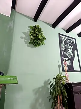 Snapshot of thirstymoonxx chatting on February 2026 04:28:02 AM thirstymoonxx online show from February 2026 04:28:02 AM