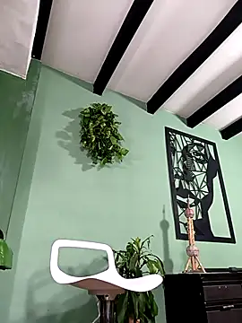 thirstymoonxx online show from March 2026 05:01:02 AM