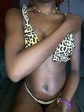 Snapshot of pretty_maliah chatting on February 2026 09:49:02 PM pretty maliah online show from February 2026 09:49:02 PM