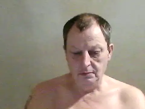 Snapshot of chubbybear2cum chatting on February 2025 08:25:01 PM chubbybear2cum online show from February 2025 08:25:01 PM
