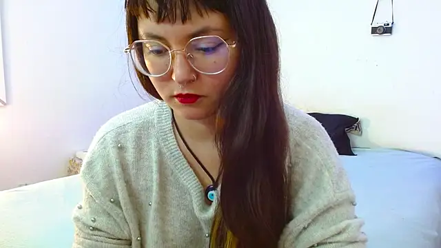 Snapshot of Mily_baker chatting on December 2024 05:42:01 PM Mily baker online show from December 2024 05:42:01 PM