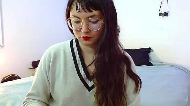 Snapshot of Mily_baker chatting on January 2025 04:37:02 PM Mily baker online show from January 2025 04:37:02 PM