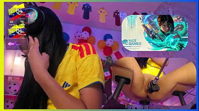 SweetieCloe  online show from June 2026 01:53:02 PM