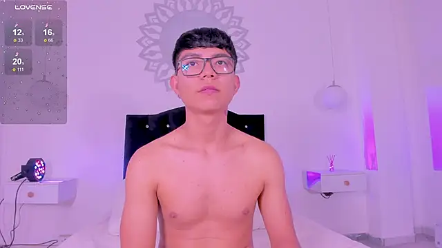 CodyTwink online show from October 2025 05:57:01 PM