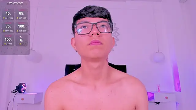 CodyTwink online show from November 2025 03:23:01 PM