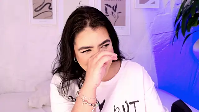 Snapshot of Harmonybabe_ chatting on November 2025 07:49:02 PM Harmonybabe online show from November 2025 07:49:02 PM