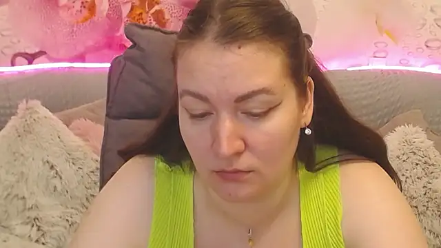 Nataly cute online show from June 2026 07:13:01 PM
