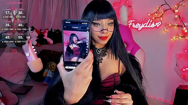 Miss freydis online show from May 2026 05:37:01 AM