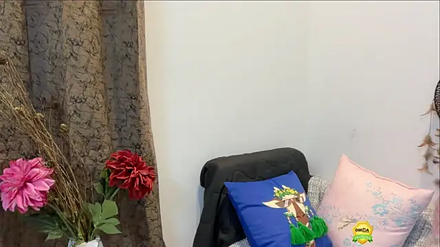 Unique-Beauty online show from September 2025 04:43:02 PM