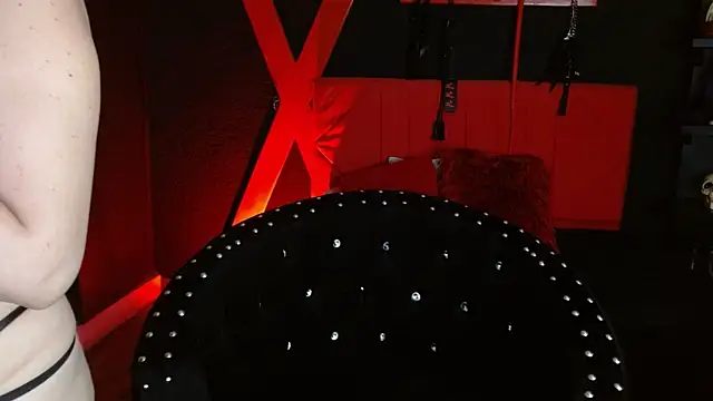 Naty slavedoll online show from January 2025 06:54:01 PM