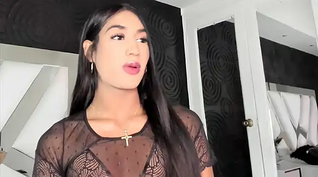 Snapshot of ambermartin_ chatting on January 2025 07:11:01 PM ambermartin online show from January 2025 07:11:01 PM