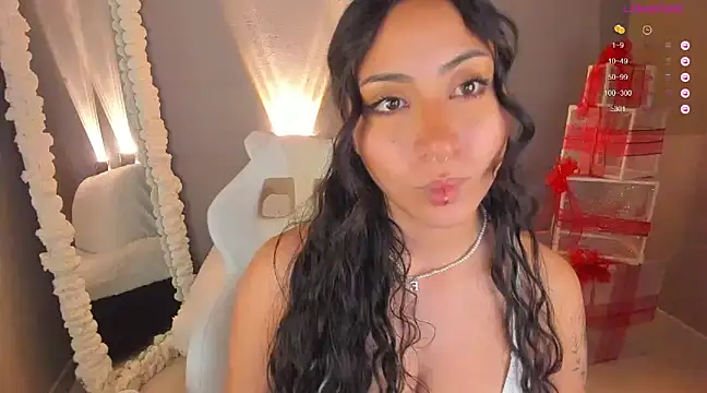 Snapshot of amber_curly chatting on January 2025 09:09:02 PM amber curly online show from January 2025 09:09:02 PM