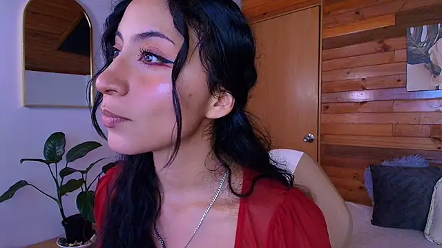 amber curly online show from April 2026 09:32:02 PM