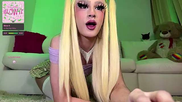 Snapshot of AlisonSharon chatting on November 2025 02:34:01 AM AlisonSharon online show from November 2025 02:34:01 AM