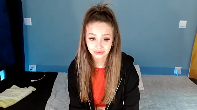 Snapshot of AnnaMaee chatting on December 2024 12:07:02 AM AnnaMaee online show from December 2024 12:07:02 AM