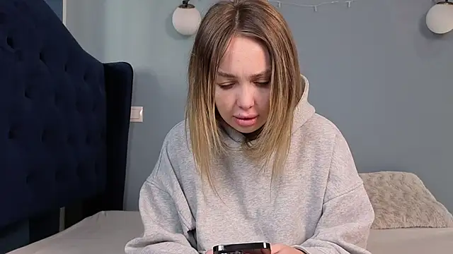 AnnaMaee online show from March 2026 08:28:01 AM