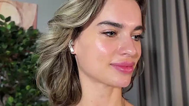 Snapshot of JodyBlow chatting on September 2025 08:52:02 AM JodyBlow online show from September 2025 08:52:02 AM