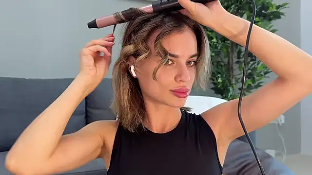 Snapshot of JodyBlow chatting on October 2025 10:01:02 AM JodyBlow online show from October 2025 10:01:02 AM