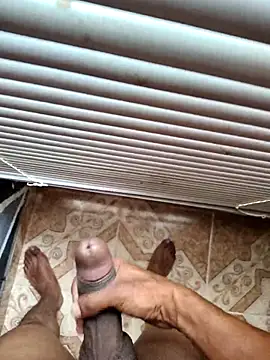 Negrotnt11 online show from October 2025 05:55:01 PM