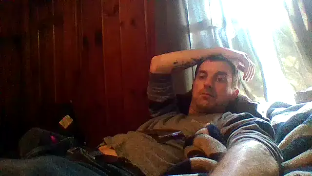 Snapshot of ryan100craige chatting on May 2026 07:22:01 PM ryan100craige online show from May 2026 07:22:01 PM